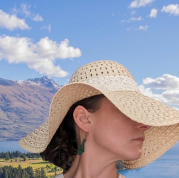 EUC fair straw toned wide brim white 2 inch wide lace around base extra floppy - Picture 2 of 7